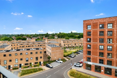 Stylish Apartment * 2 Bed * City Centre * Parking