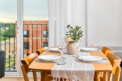 Modern Apartment * 2 Bedroom * Balcony* Parking