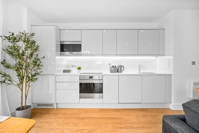 Modern Apartment * 2 Bedroom * Balcony* Parking