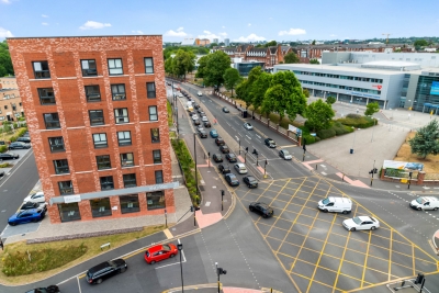 Modern Apartment * 2 Bedroom * Balcony* Parking