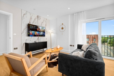 Modern Apartment * 2 Bedroom * Balcony* Parking