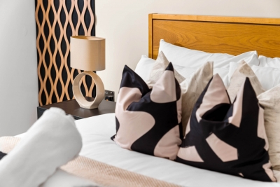 Luxury 2 Bedroom with Balcony - Fast Wi-Fi - Netflix