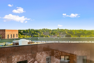 Luxury 2 Bedroom with Balcony - Fast Wi-Fi - Netflix