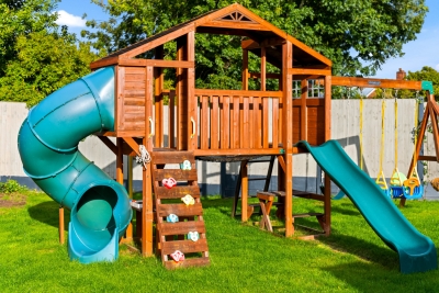 Stylish 3 Bedroom House - Garden - Parking - Outdoor Playground