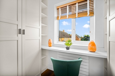 Stylish 3 Bedroom House - Garden - Parking - Outdoor Playground