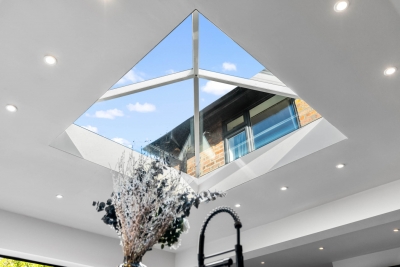 Stylish 3 Bedroom House - Garden - Parking - Outdoor Playground