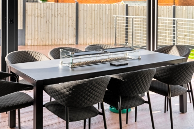 Stylish 3 Bedroom House - Garden - Parking - Outdoor Playground