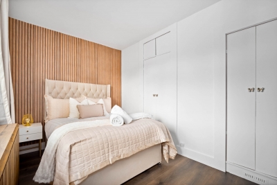 Stylish 3 Bedroom House - Garden - Parking - Outdoor Playground