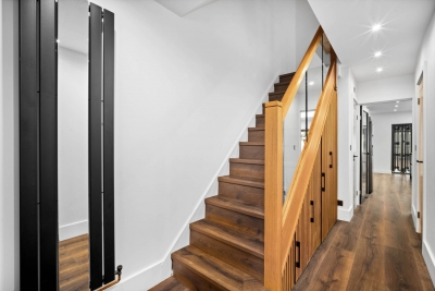 Stylish 3 Bedroom House - Garden - Parking - Outdoor Playground
