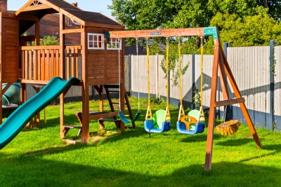 Stylish 3 Bedroom House - Garden - Parking - Outdoor Playground
