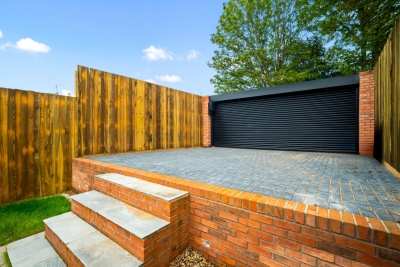 Stylish Four Bedroom House - Garden - Parking