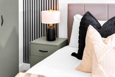 Stylish Four Bedroom House - Garden - Parking