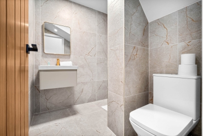 Stylish Four Bedroom House - Garden - Parking