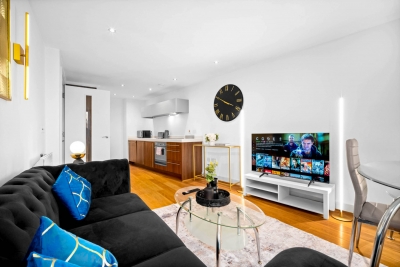 Luxury Apartment - City Centre - Parking - Balcony