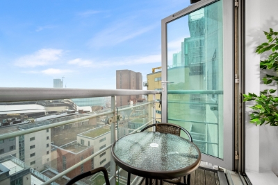 Luxury Apartment - City Centre - Parking - Balcony