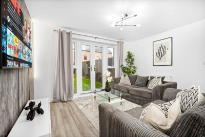 Charming 2-Bedroom Home with Garden & Driveway Parking