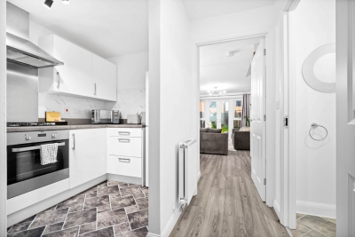 Charming 2-Bedroom Home with Garden & Driveway Parking
