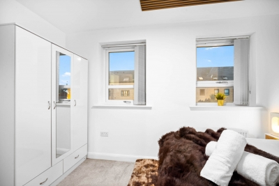 Charming 2-Bedroom Home with Garden & Driveway Parking