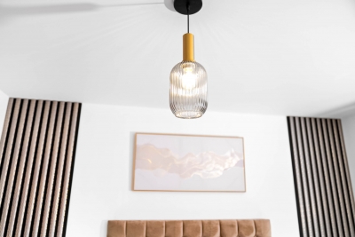Stylish Chinatown Two Bedrooms Apartment - Secure Parking - Balcony