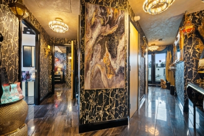Spacious 2 Bed Apartment with Parking, Balcony & Private Bar Area - Bedroom TV