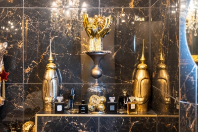 Spacious 2 Bed Apartment with Parking, Balcony & Private Bar Area - Bedroom TV
