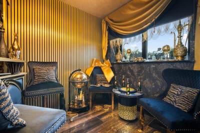 Spacious 2 Bed Apartment with Parking, Balcony & Private Bar Area - Bedroom TV