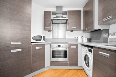 City Centre Apartment - Balcony - On Street Parking - Smart Tv & Neflix