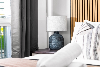 City Centre Apartment - Balcony - On Street Parking - Smart Tv & Neflix