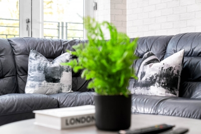 City Centre Apartment - Balcony - On Street Parking - Smart Tv & Neflix