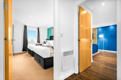 Luxe Two Bed Apartment - City Centre - Balcony & Parking