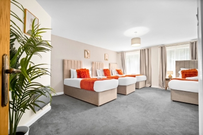 Luxury Apartment - Sleeps 4 - City Centre - Parking