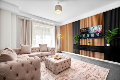 Luxury Apartment - Sleeps 4 - City Centre - Parking