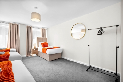 Luxury Apartment - Sleeps 4 - City Centre - Parking