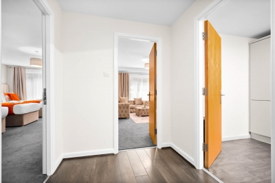 Luxury Apartment - Sleeps 4 - City Centre - Parking