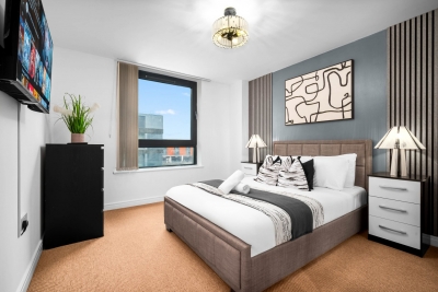 Luxe Apartment - City Centre - Balcony & Parking