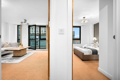 Luxe Apartment - City Centre - Balcony & Parking