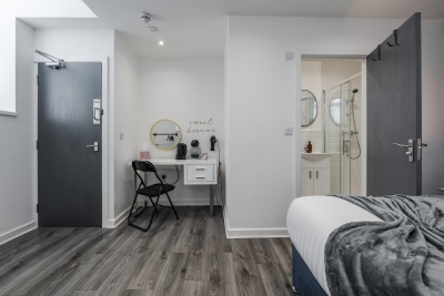Regent Rd | Work Desk | Shared Kitchen | Parking