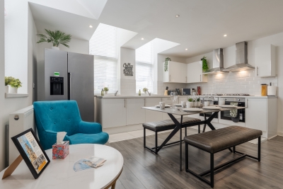 Regent Rd | Mini Fridge | Work Desk | Parking