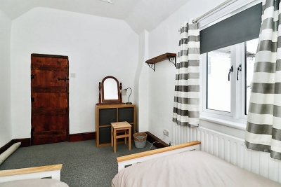 2 Bed cottage beautiful setting walk to Ironbridge