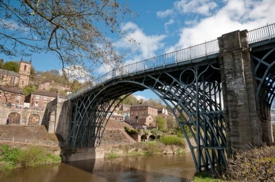 2 Bed cottage beautiful setting walk to Ironbridge