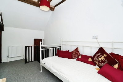 2 Bed cottage beautiful setting walk to Ironbridge