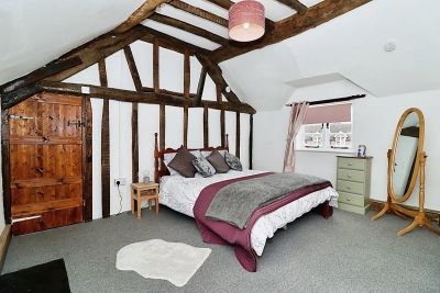 2 Bed cottage beautiful setting walk to Ironbridge