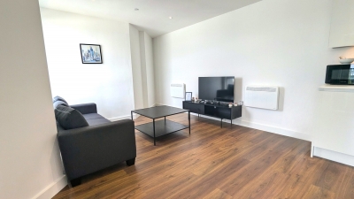 2BR Apt Bracknell | Parking | Nr Ascot Racecourse