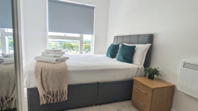 2BR Apt Bracknell | Parking | Nr Ascot Racecourse