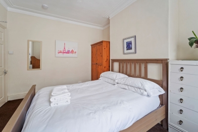 4 Bed House in Wolverhampton