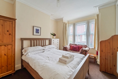 4 Bed House in Wolverhampton