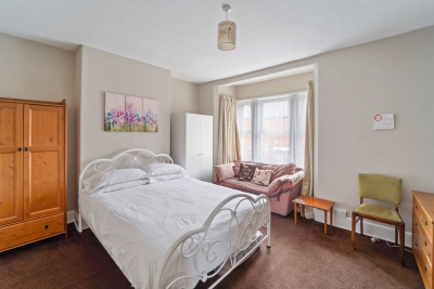 4 Bed House in Wolverhampton
