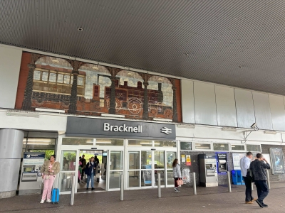 Bracknell 2BR Apt | Parking | Wifi  | Nr Ascot