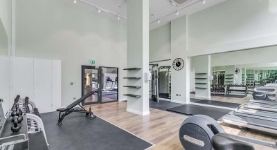Bracknell 2BR Apt | Parking | Wifi  | Nr Ascot