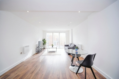 Bracknell Apartment | Parking | Near Ascot & Station